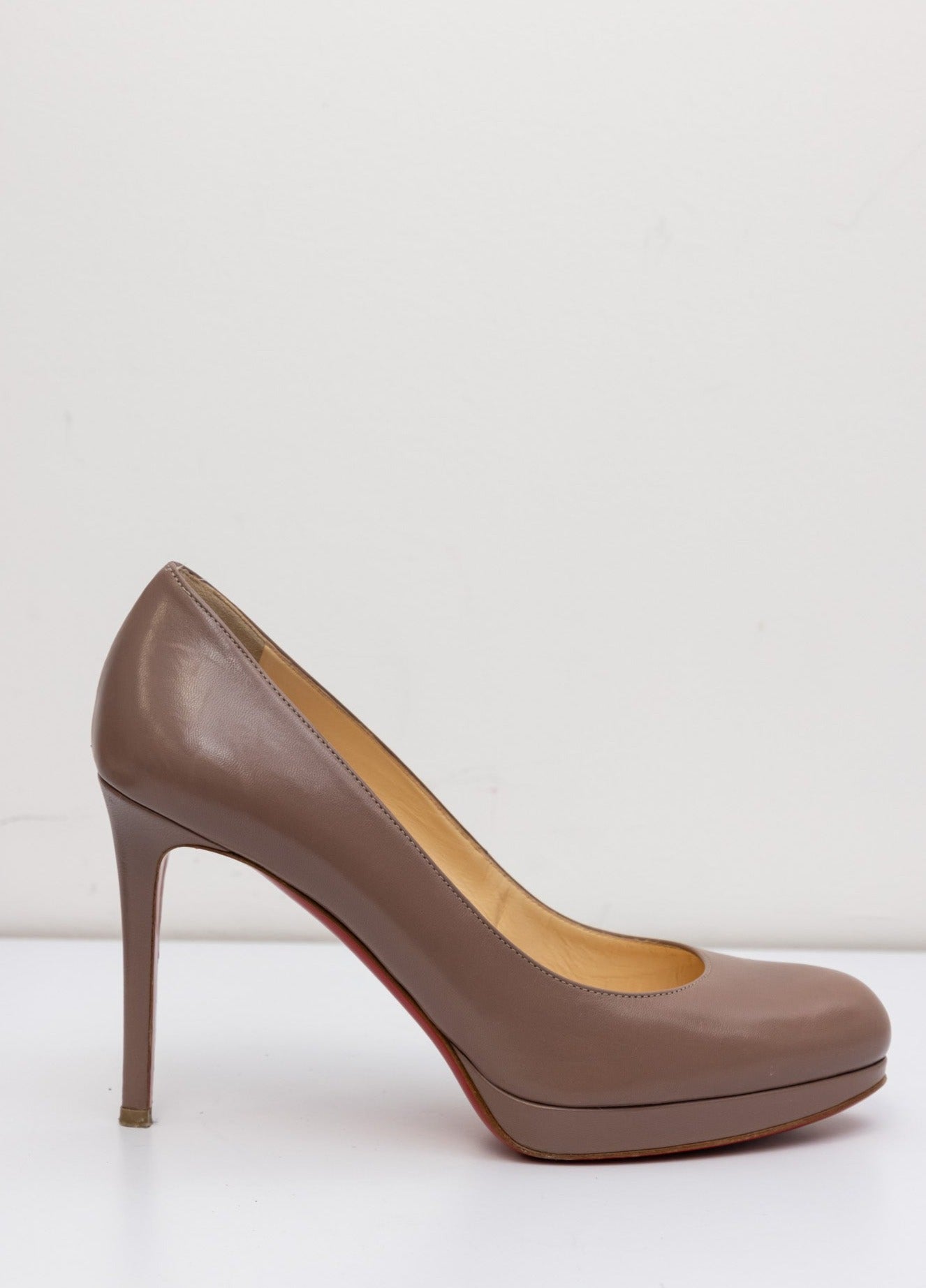 CHRISTIAN LOUBOUTIN Brown Leather Round Toe Platform Pumps | Size IT 38 | Excellent Condition | Made in Italy