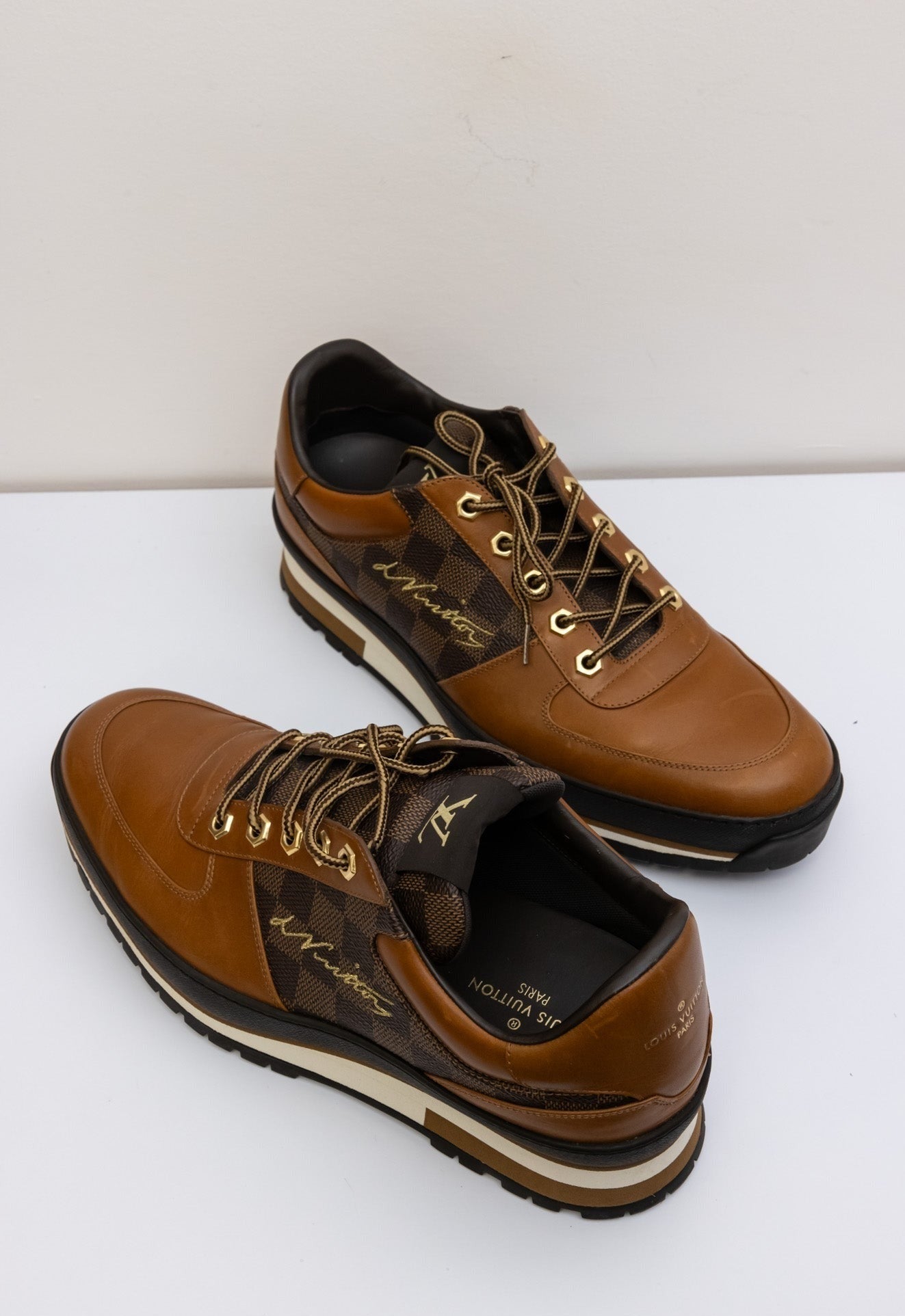 LOUIS VUITTON Tan Leather lace up sneakers for men