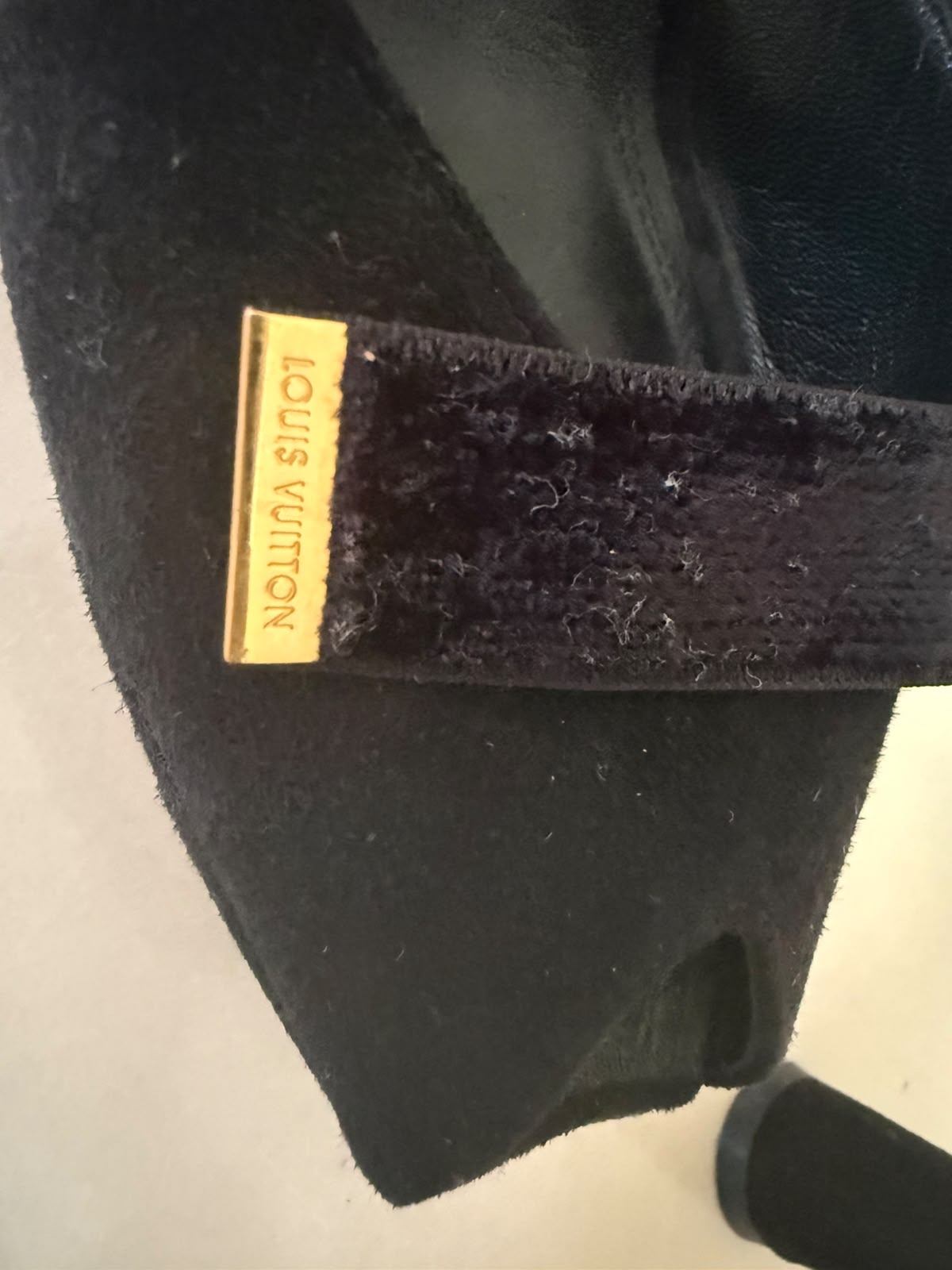 Authentic LOUIS VUITTON Black Suede Pearl Heel Platform Pumps with Velvet Ankle Ties EU 38 Made in Italy