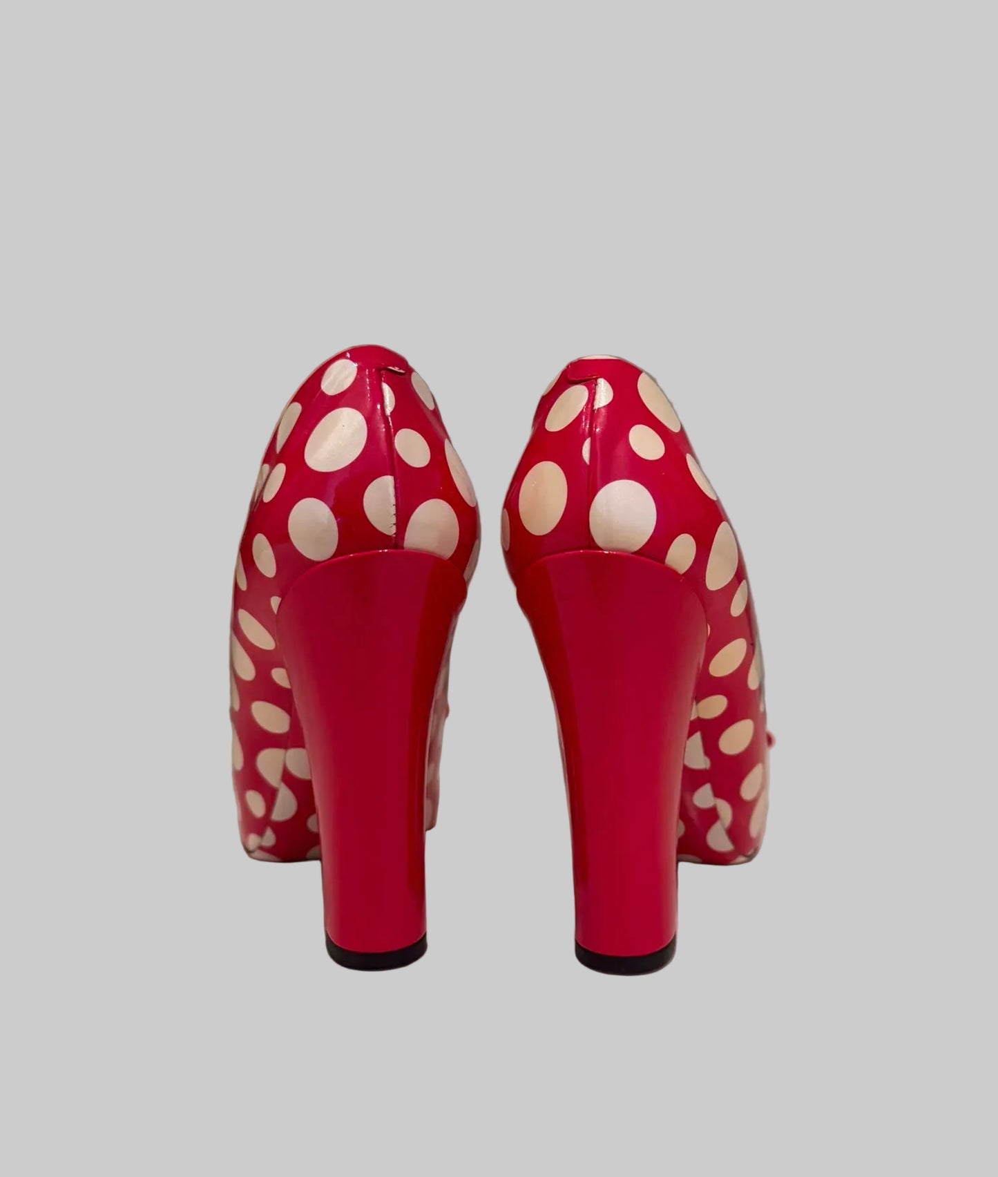 Authentic Louis Vuitton x Yayoi Kusama Red Patent Leather Polka Dot Pumps EU 38 – Collector’s Edition