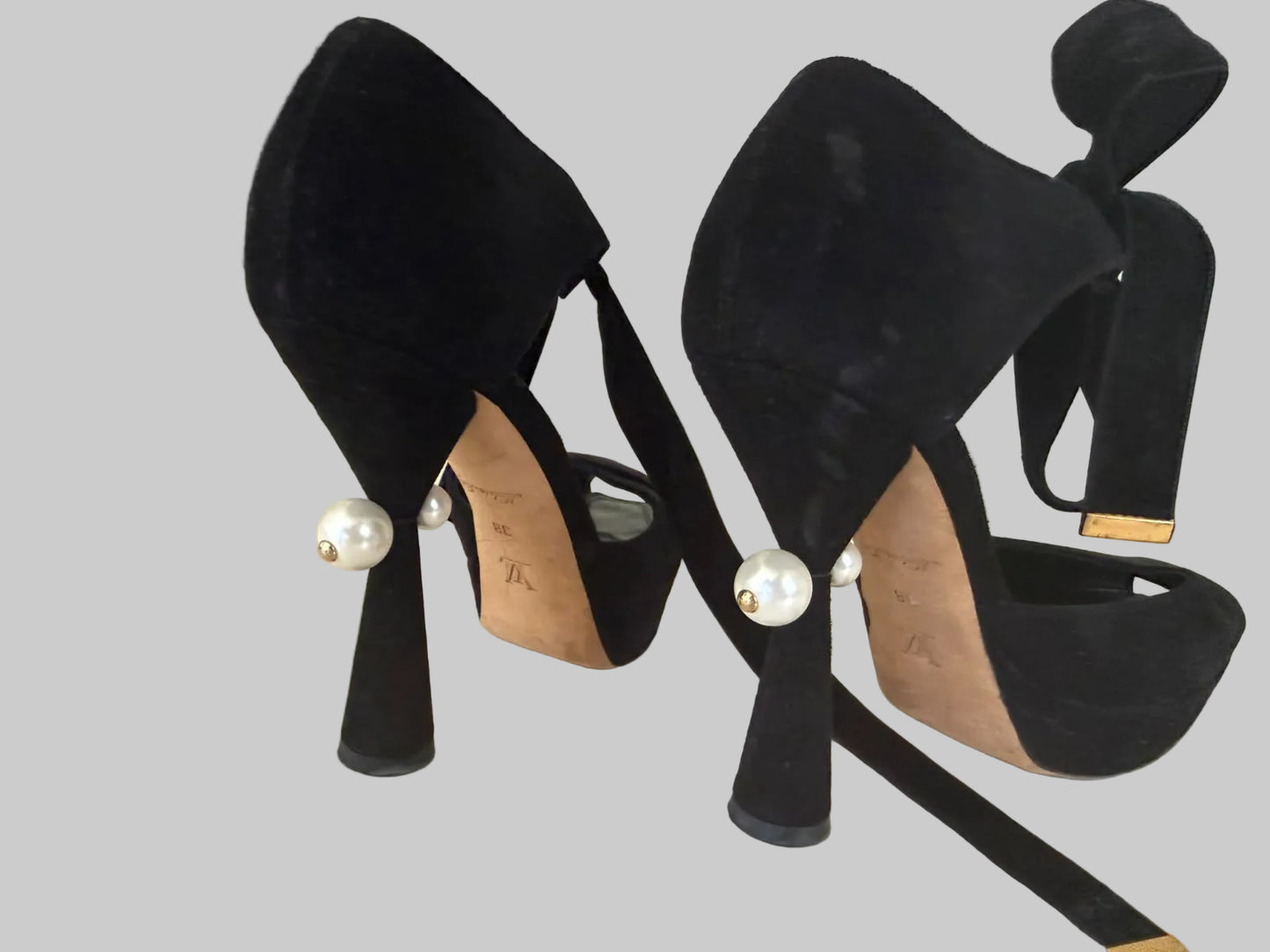 Authentic LOUIS VUITTON Black Suede Pearl Heel Platform Pumps with Velvet Ankle Ties EU 38 Made in Italy